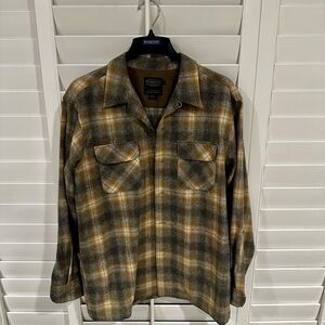 Pendleton Men's Gray and Yellow Plaid Board Shirt